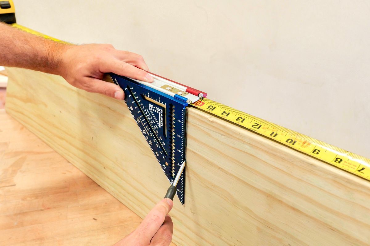 Rapid Rafter Pro marking dimensional lumber from the side